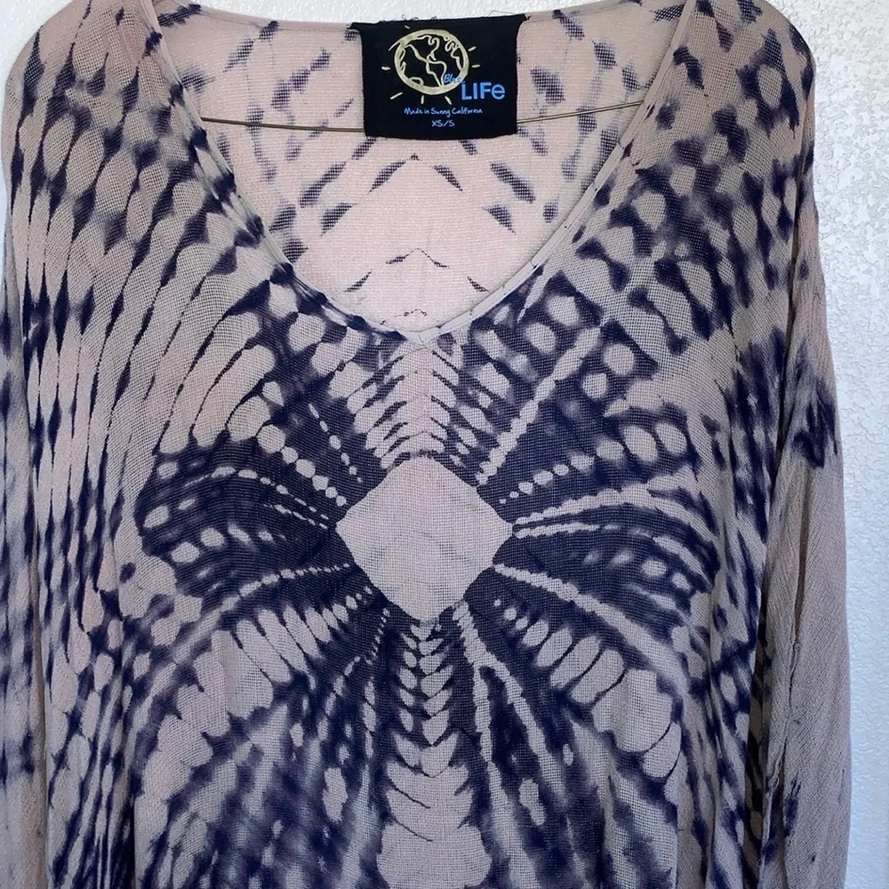 BLUE LIFE tunic Women's XS/S, tan with navy tie dye pattern; oversized. EUC